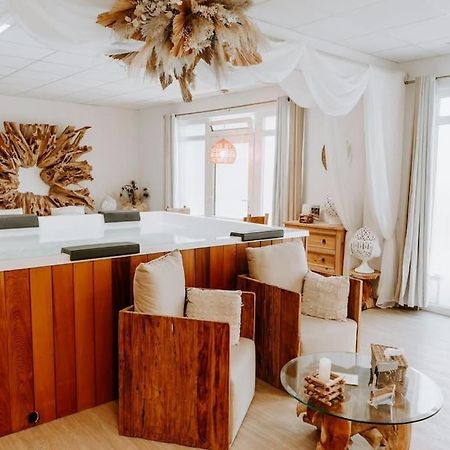 Suite De Charme Avec Jacuzzi Et Cabine Infrarouge Tubize المظهر الخارجي الصورة