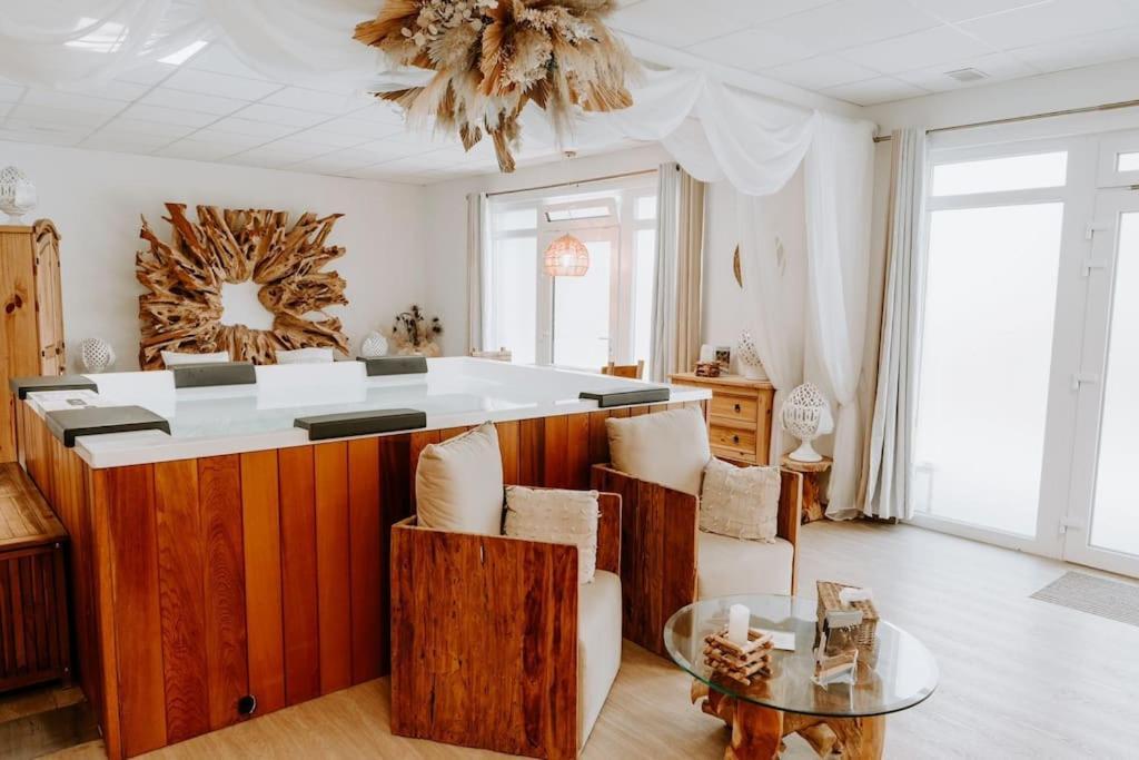 Suite De Charme Avec Jacuzzi Et Cabine Infrarouge Tubize المظهر الخارجي الصورة